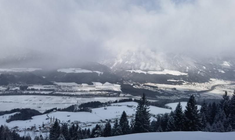 Blauer Himmel, weißer Schnee und Schneeschuhe in der Silberregion Karwendel 18 Silberregion Karwendel 34