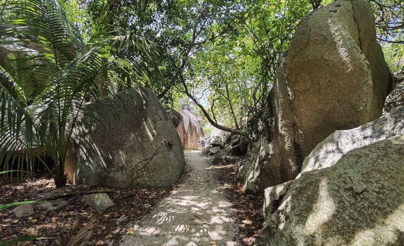 Die Seychellen-Insel La Digue mit dem Fahrrad erkunden 35 La Digue 43 Anse Source dArgent