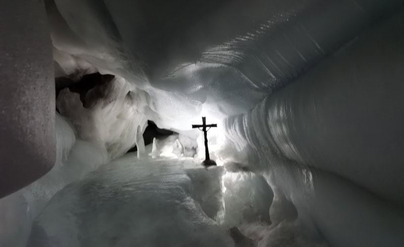 Besonderer Ausflugtipp - den Natur Eis Palast erkunden 44 Hinterduxer Gletscher 107 Natur Eispalast