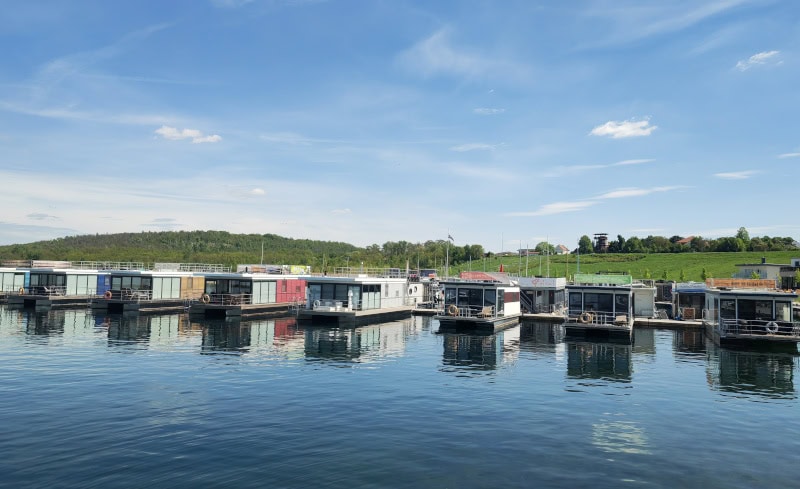Ausflug auf den Geiseltalsee im Saalekreis in Sachsen-Anhalt 21 Geiseltalsee, Marina Braunsbedra, Hausboote